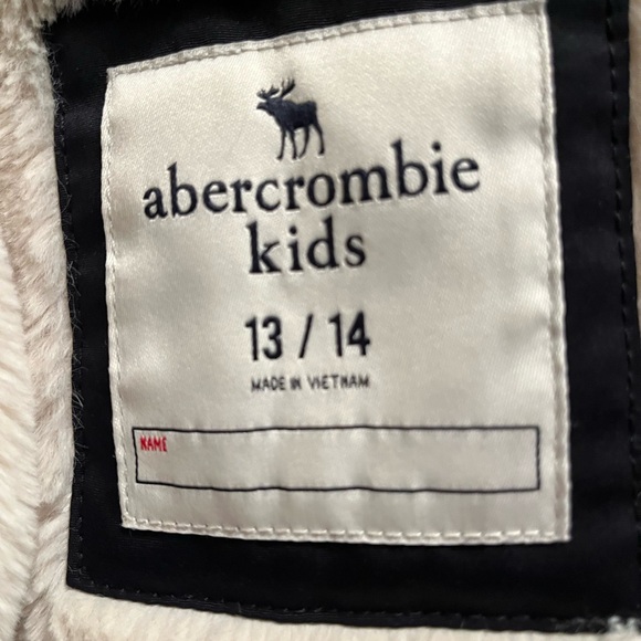 Kids size 13/14 Abercrombie jacket. - Picture 5 of 10